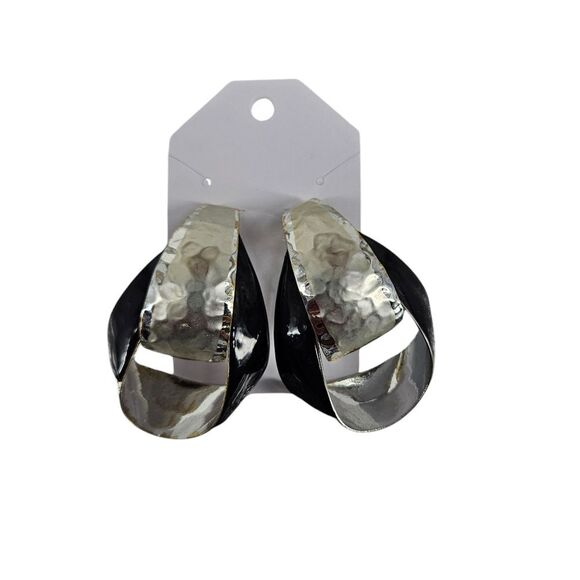 Vintage Silver and Black Hammered Stud Earrings - Picture 1 of 1